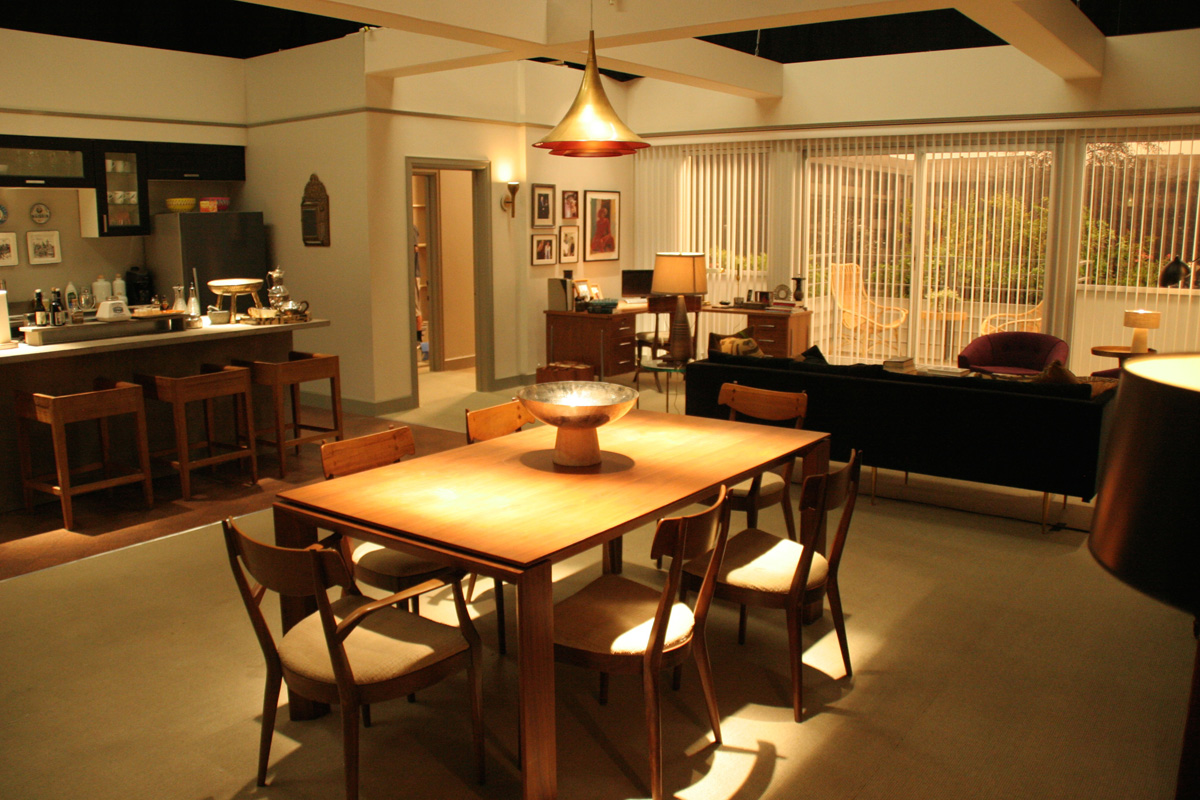 Legends - Dining room set