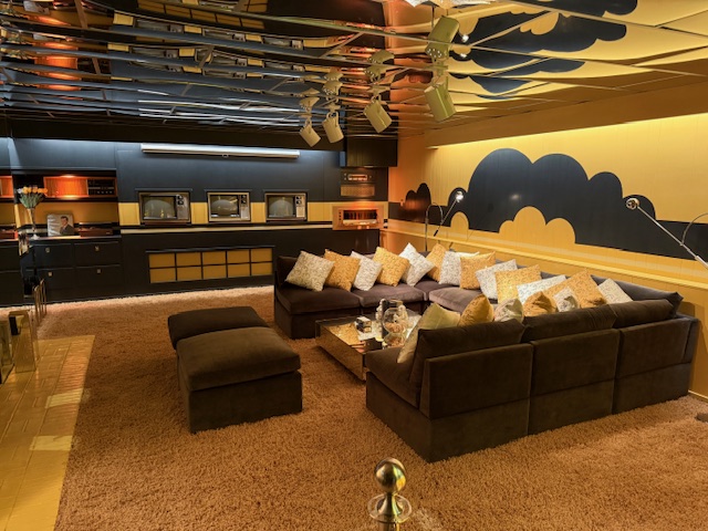 Paradise - Sunken living room set