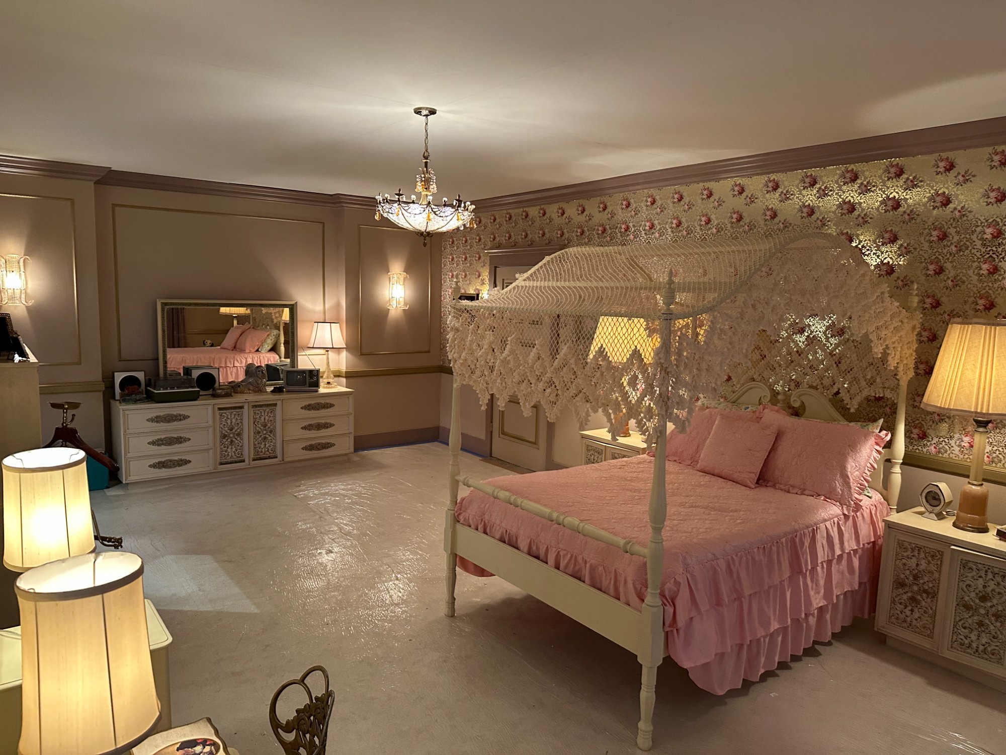 Paradise - Pink bedroom set