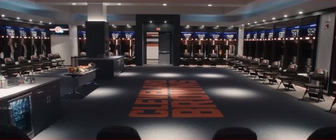 The Land - Locker room set